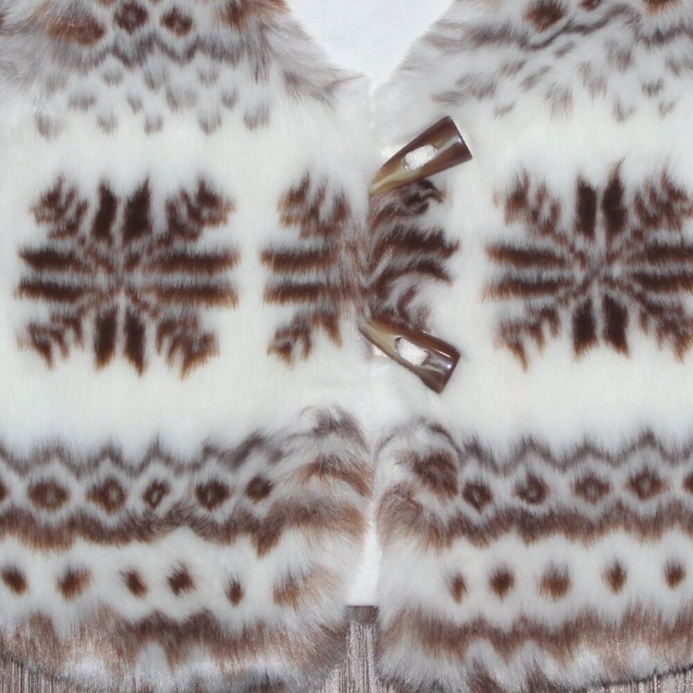 NWT Toddler Girls Kids R Us Brown White Soft Faux Fur Nordic Snowflake Vest 3T - Picture 3 of 3